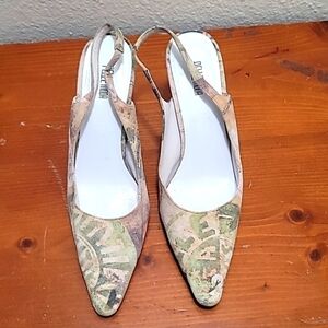 PELLE MODA WOMEN'S POINTED TOE HEEL ART PRINT SHOES SUEDE SIZE 8 GREEN AND TAN